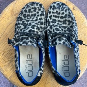 Hey Dude shoes sz 9